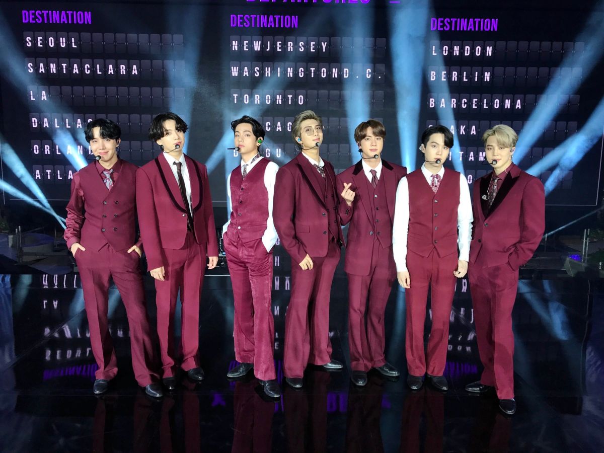 ▲BTS包下機場預錄表演，演出於BBMAs上播出掀起討論。（圖／BTS Twitter）