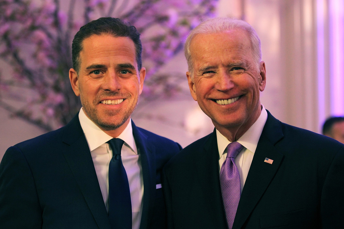 ▲一台疑似拜登的兒子杭特（Hunter Biden，左）送修的電腦中，含有與個人不雅照與烏克蘭企業來往的信件。（圖／翻攝自《紐約郵報》）