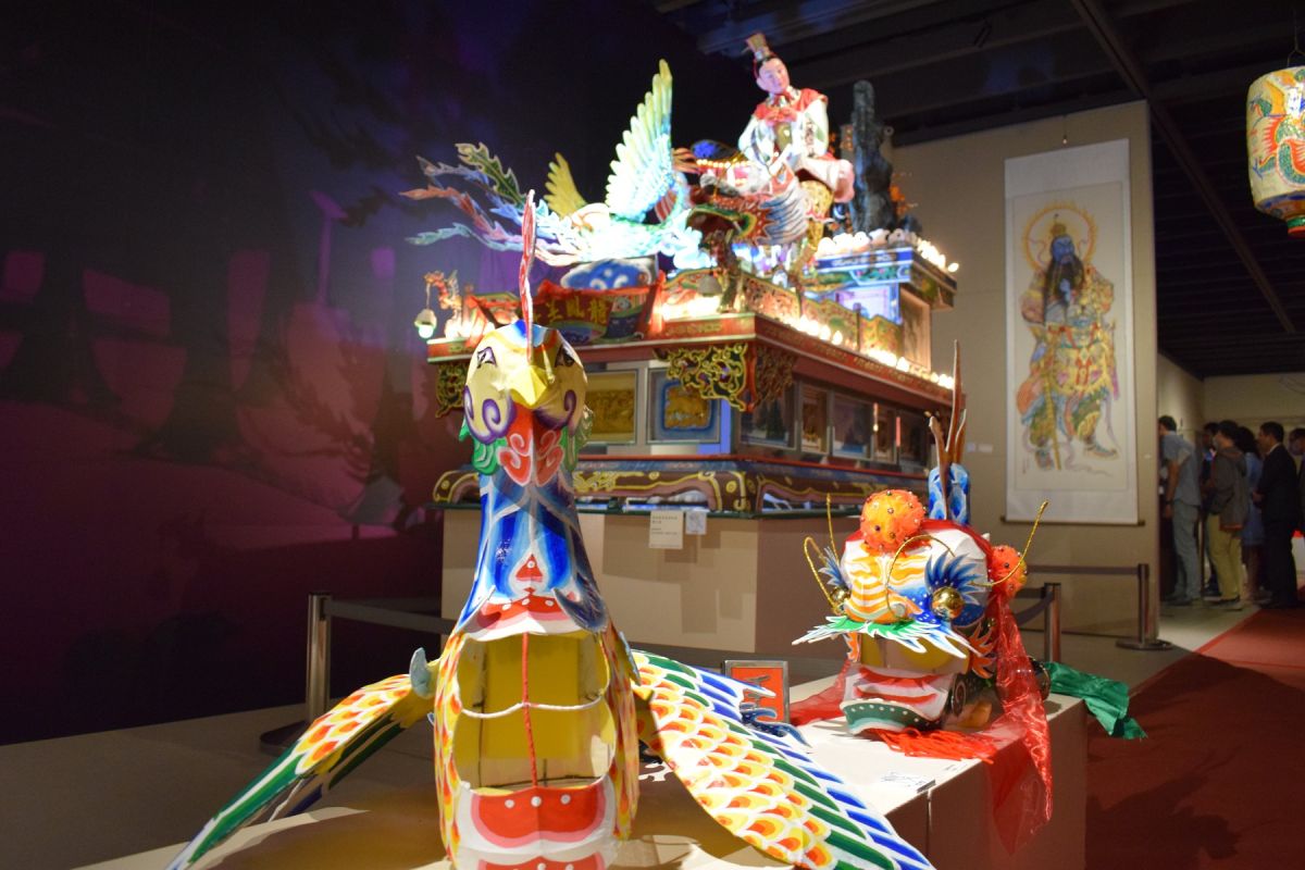 ▲北港百年藝鎮巡迴展10月16日至12月27日在高雄佛光山佛陀紀念館本館第三展覽廳展出。（圖／記者洪佳伶攝，2020.10.16）