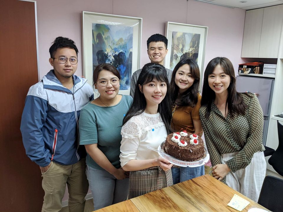 ▲民進黨立委高嘉瑜慶生，強調會更努力問政與唱歌。（圖／高嘉瑜臉書）