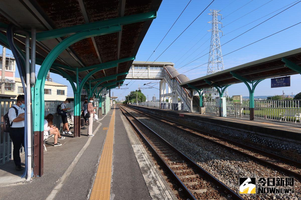 ▲台鐵561次莒光號發生故障，列車於苗栗通霄站至苑裡站間南下與北上列車有延誤情形。（示意圖／NOWnews資料照，記者陳雅芳攝）