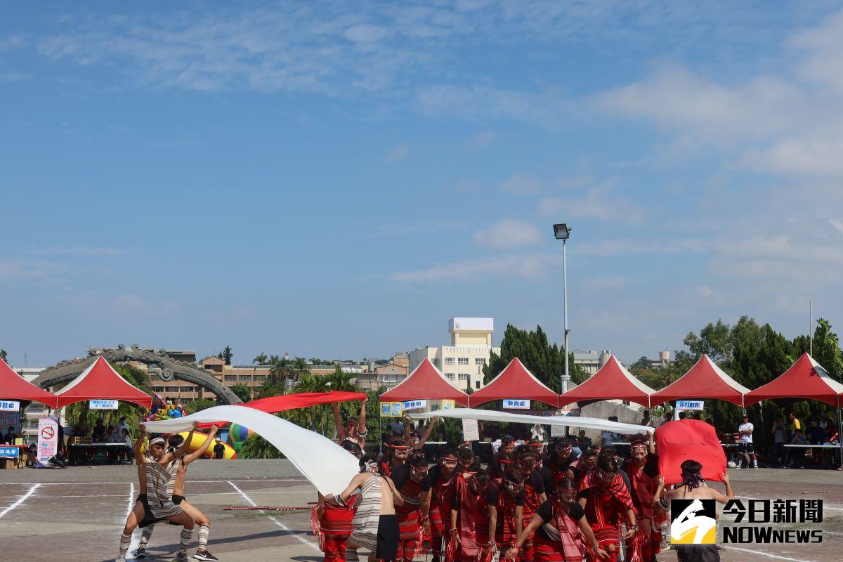 ▲彰化縣府舉行原住民族文化節活動，各族群都粉墨登場，也將傳統舞蹈融入了現代的元素，呈現出傳統兼容現代的新樣貌。（圖／記者陳雅芳攝，2020.10.18）

