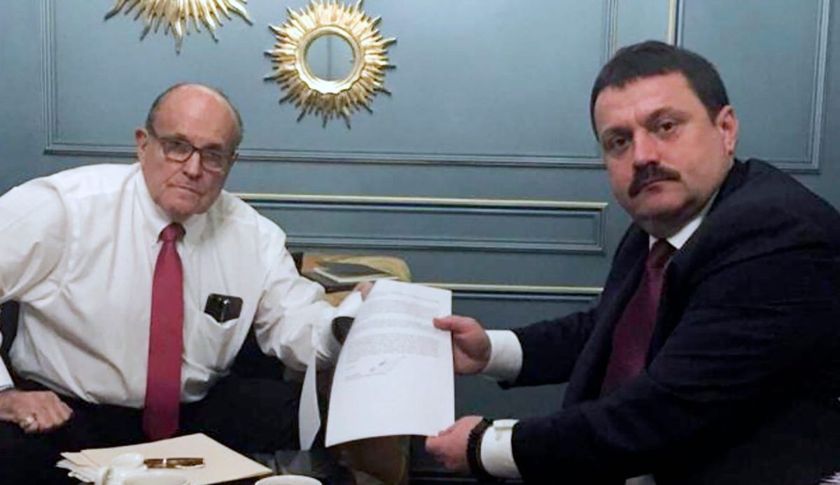 ▲烏克蘭國會議員德卡赫在臉書上稱還有第二台電腦，有拜登父子貪污的證據。（圖／翻攝自Business Insider）