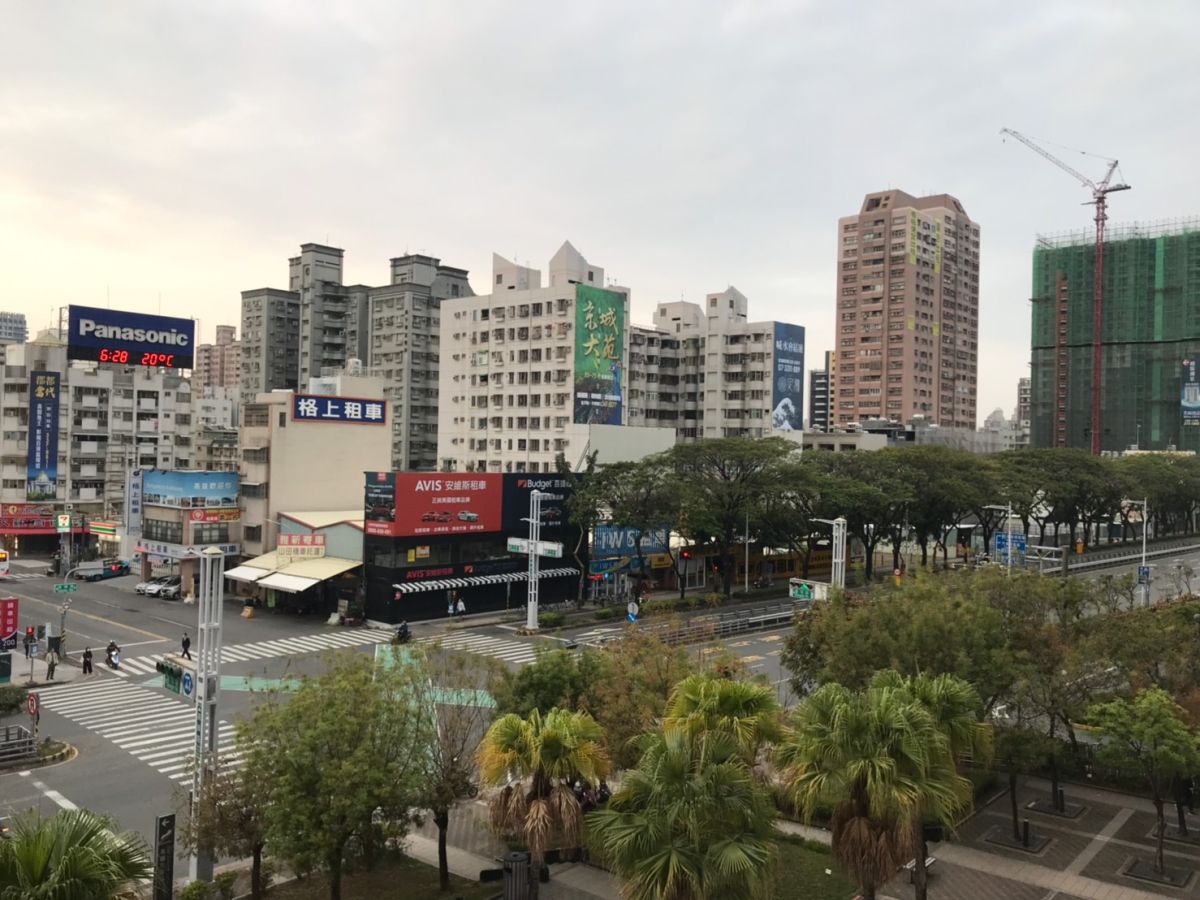 ▲左營站是高捷進出站人次最多的一站，今年較去年房價也有明顯漲幅。（圖／NOWnews資料照片）