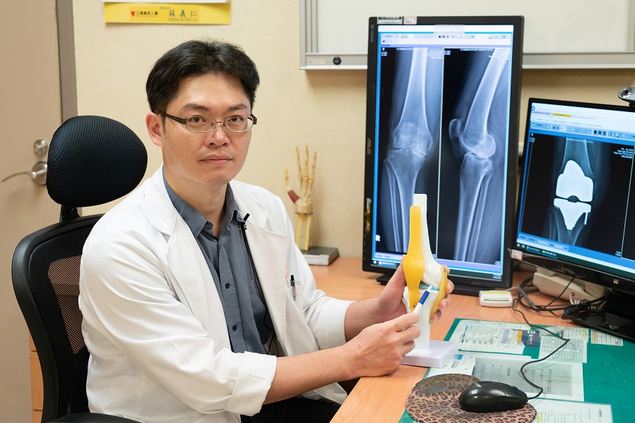 ▲黃贊文醫師說，自發性膝關節骨壞死，一般治療可分成疾病早期時的非手術治療及後期和晚期時的手術治療。(圖／嘉義長庚醫院提供）