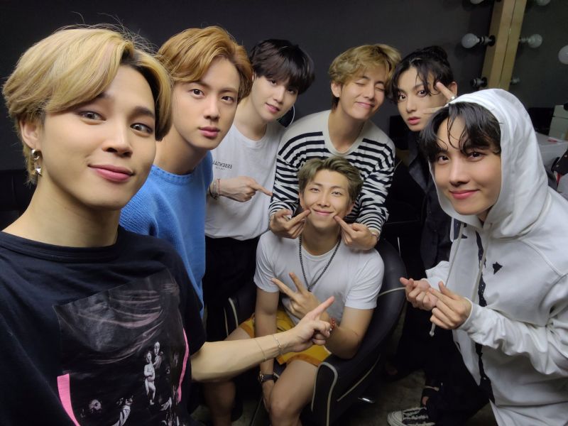 ▲以BTS出道故事結合《花樣年華》系列改編的韓劇《YOUTH》,預計明年播出。(圖/BTS