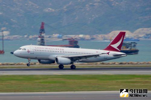 ▲國泰航空集團今（ 21 ）日公布企業重組計畫，將大砍 8,500 名員工50% ，集團旗下的國泰港龍航空自即刻起停止營運。（圖／記者陳致宇攝）