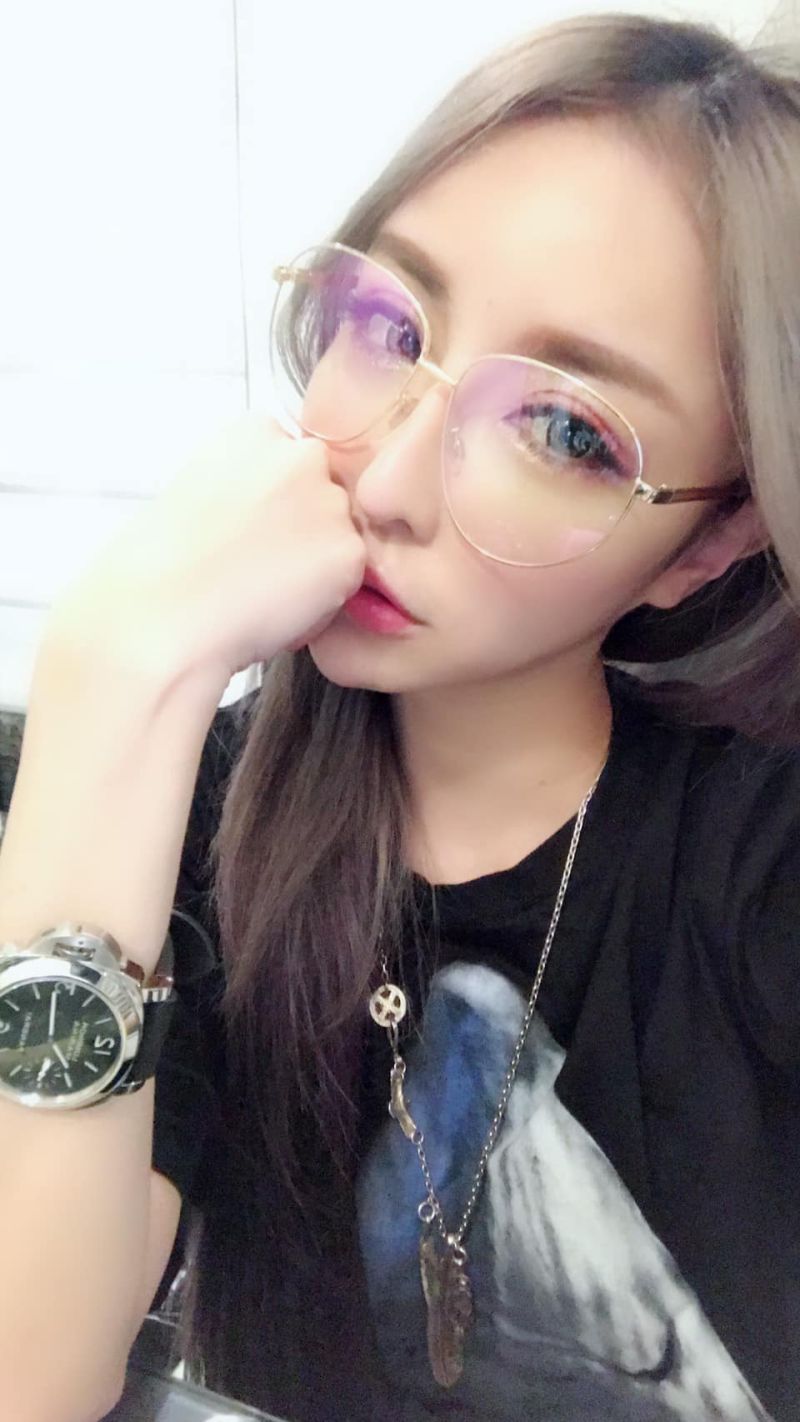 ▲雪碧強調自己不會看不起賣淫。(圖/雪碧臉書)