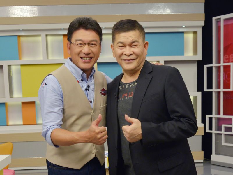 ▲謝震武(左)挖掘澎恰恰欠債心聲。(圖/高點提供)