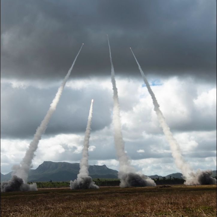 ▲M142海馬士多管火箭系統(HIMARS)發射。(圖/美國空軍)