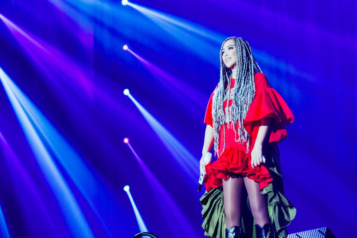 ▲張惠妹將在台東舉辦跨年演唱會，交通部研擬推出南迴客運祭補助，以及用包機形式復飛台中至台東航線等疏運措施。（圖／環球提供）