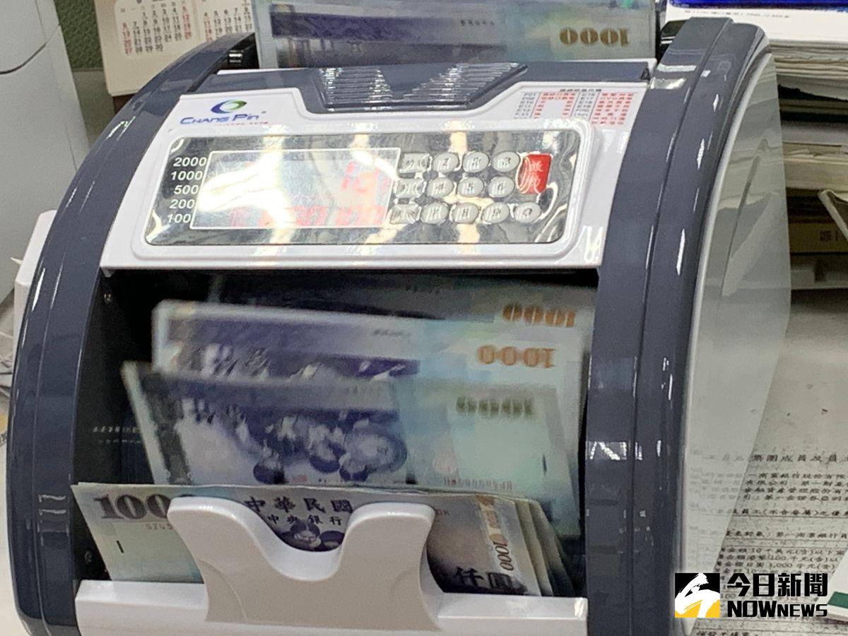 ▲小資族別小看自己，理財第一步先存錢，當然存錢同時，也可替錢找出入讓錢滾錢。（圖／記者顏真真攝）