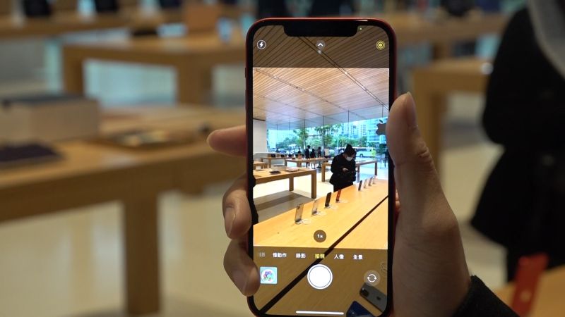 實體機搶先看！兩款搶先販售iPhone12評測