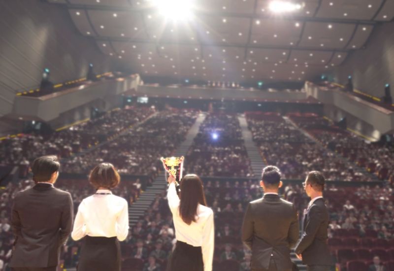 ▲留任福利優渥,信義房屋堅連續26年穩居房仲龍頭。(圖/NOWnews資料照片)