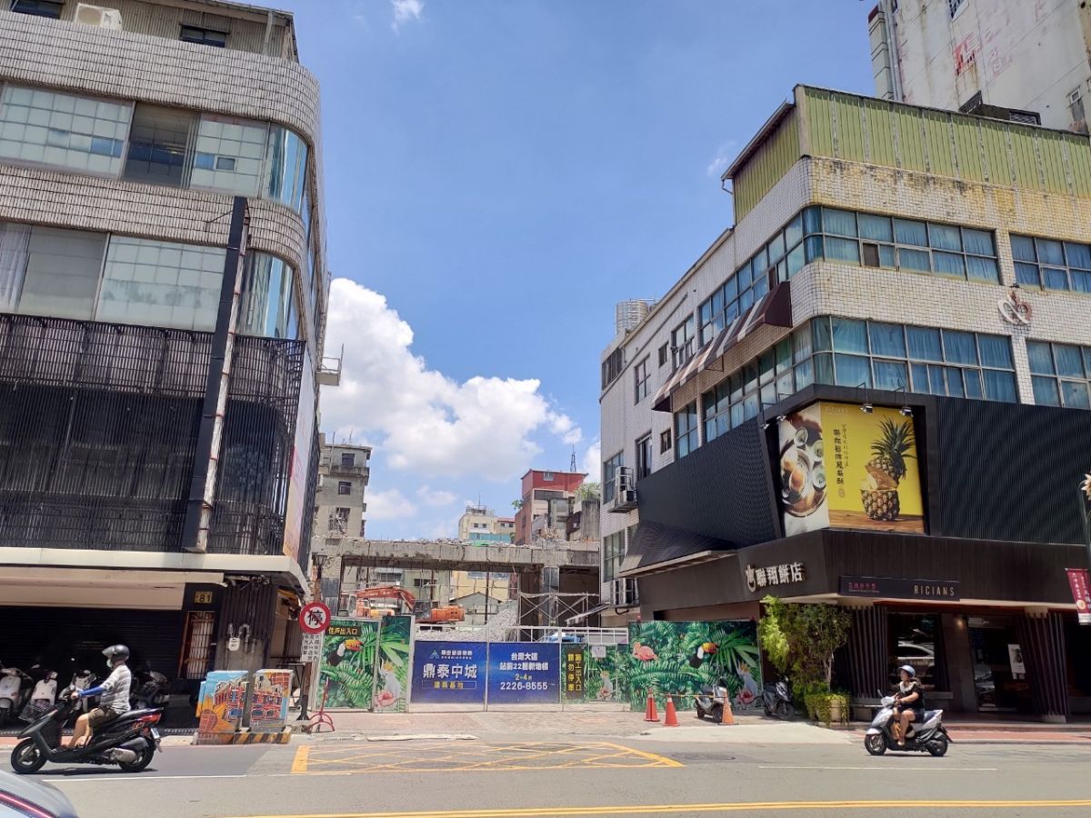 ▲台中東海戲院舊址循危老模式，將改建為住宅大樓。（圖／NOWnews資料照片）