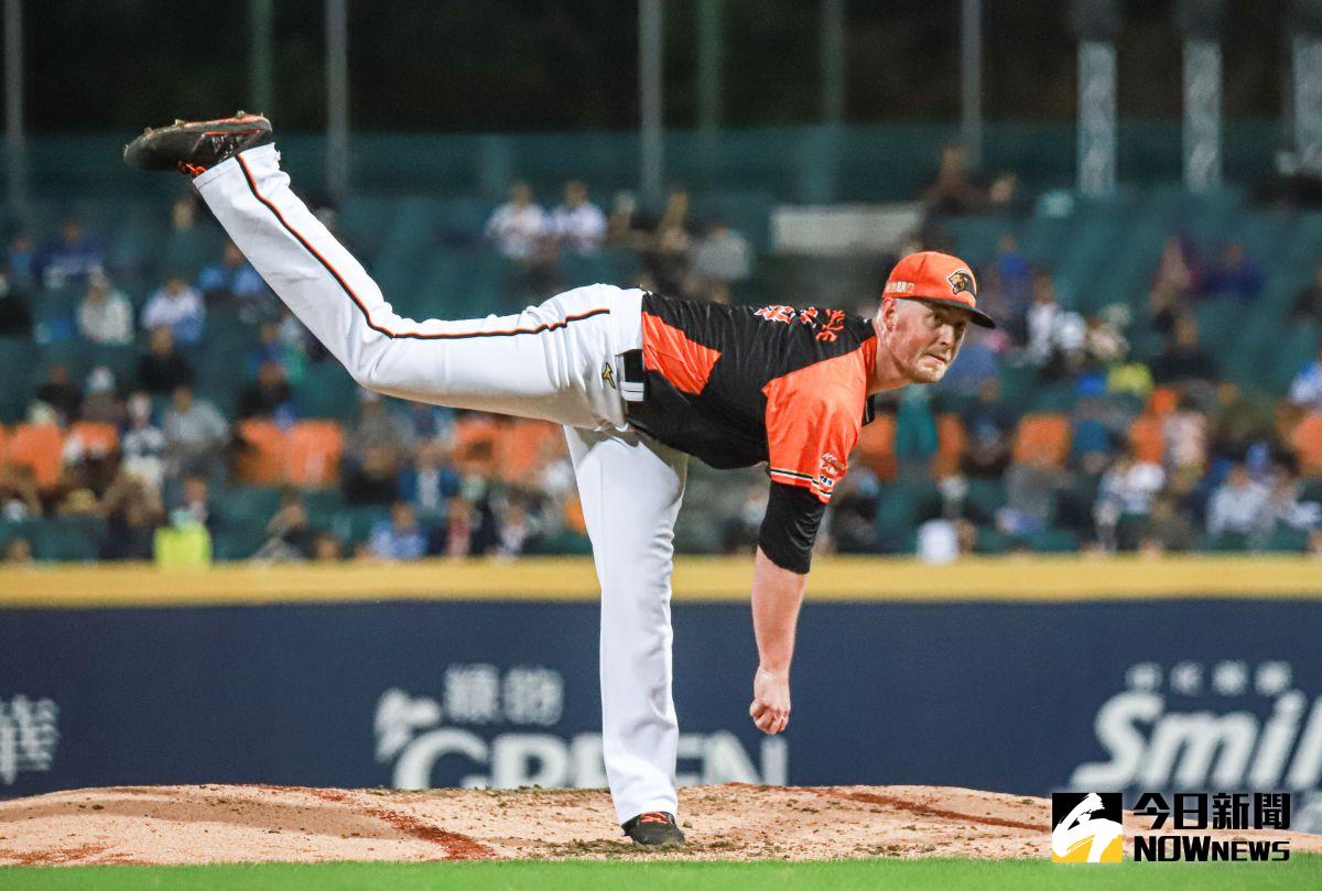 ▲統一獅猛威爾投出代表作。（圖／記者葉政勳攝）