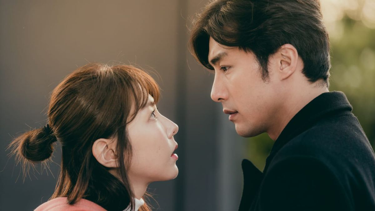 ▲邵雨薇（左）、賀軍翔主演《天巡者》。（圖 / 三立提供）