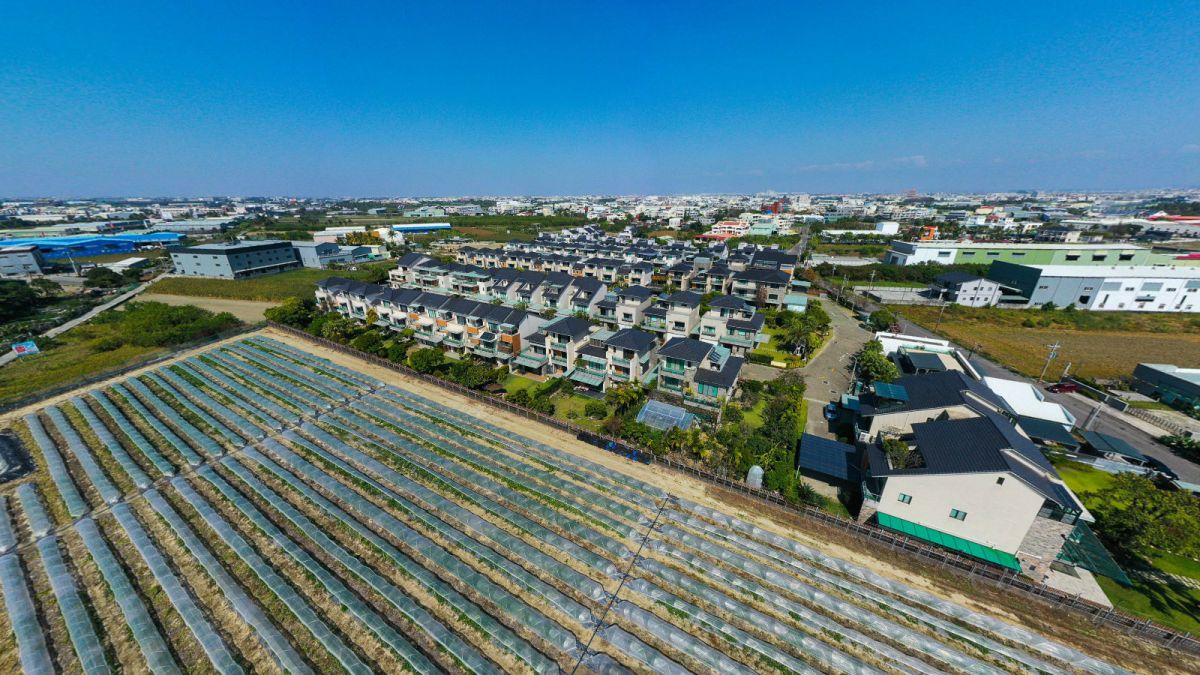 ▲房價節節高升，在安南區要找到千萬內透天也越來越難。（圖／NOWnews資料照）