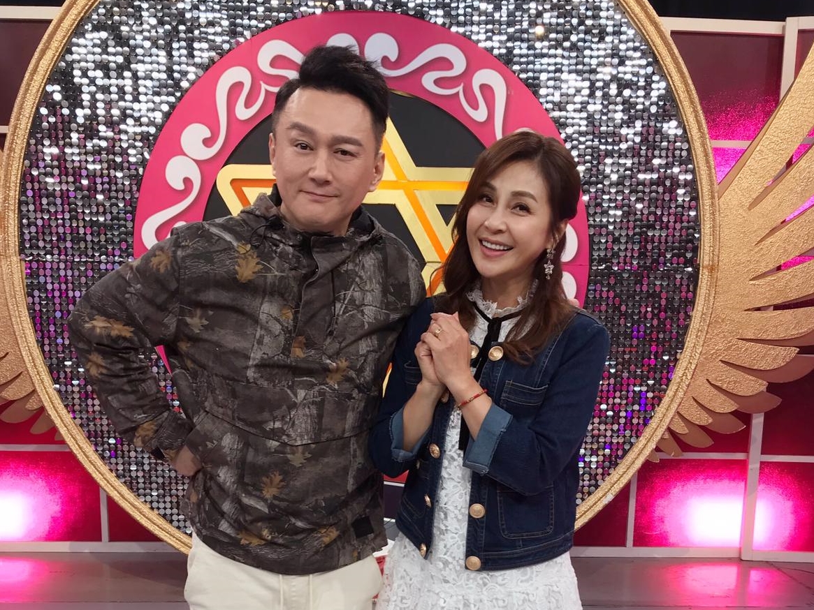 ▲梁佑南（右）上何篤霖節目。（圖／JET提供）