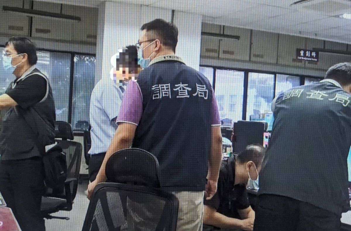 ▲雲林地方檢察署檢察官黃立夫搜索雲林縣政府地政處公務員涉嫌貪瀆證據。（圖／雲林地方檢察署提供）