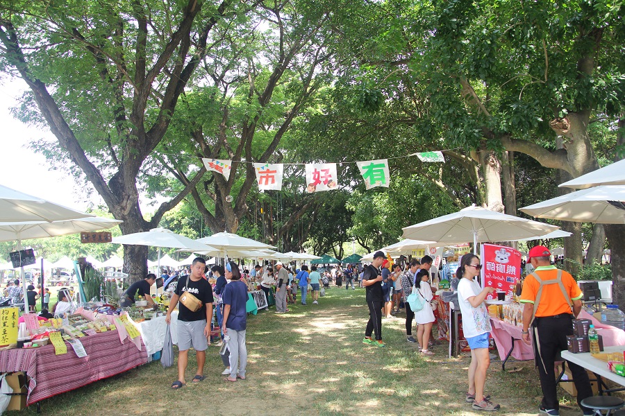 ▲原在縣政特區戀人公園舉辦的「嘉有好市集」，10月31日將移師到縣府前廣場舉行。(圖／嘉義縣政府提供）