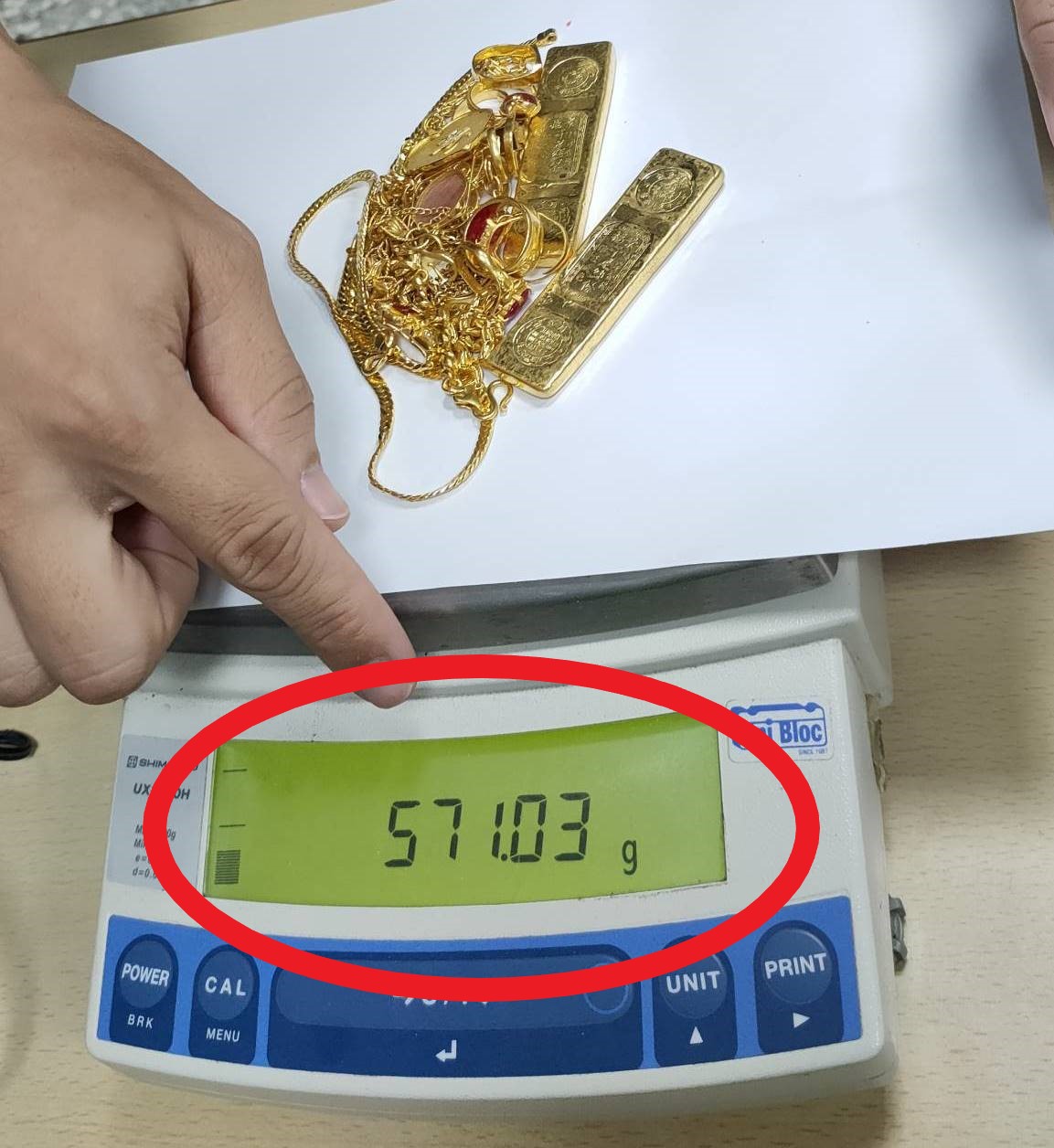 ▲該批黃金重571.03公克，市價約百萬。（圖／記者陳聖璋翻攝）