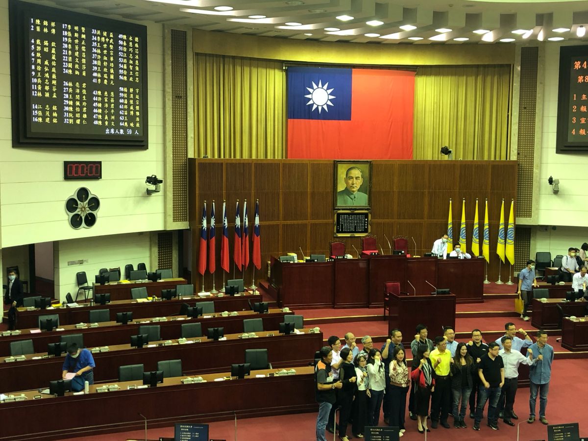 ▲國民黨北市議會黨團所推行的「反萊豬」食安自治條例修法，遭到民進黨及部分無黨籍議員技術性杯葛，因而闖關失敗。（圖／記者丁上程攝,2020.10.28）