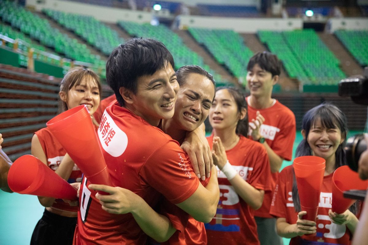 ▲楊奇煜（左）含淚退賽。（圖／三立提供）