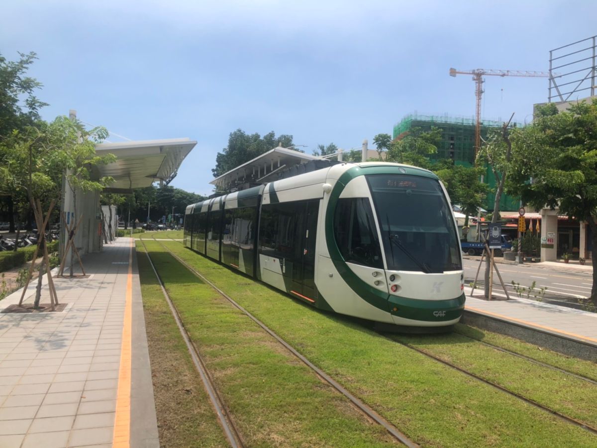 ▲高雄瑞隆生活圈交通便利，輕軌對通勤族是一大利多。（圖／NOWnews資料照片）