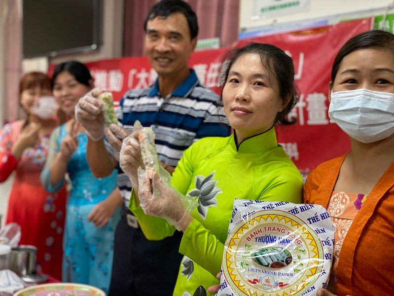 ▲來自越南、印尼等不同國家的新住民媳婦也把家鄉的拿手菜作法與在地婆婆分享。(圖／讀者李小姐提供）