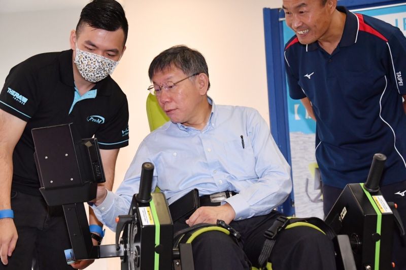 台北市長柯文哲31日表示,中天新聞台以前70%的時間都在報導韓國瑜,政府要罰錢可以,但不需無限上綱。(圖 / 台北市政府提供 )
