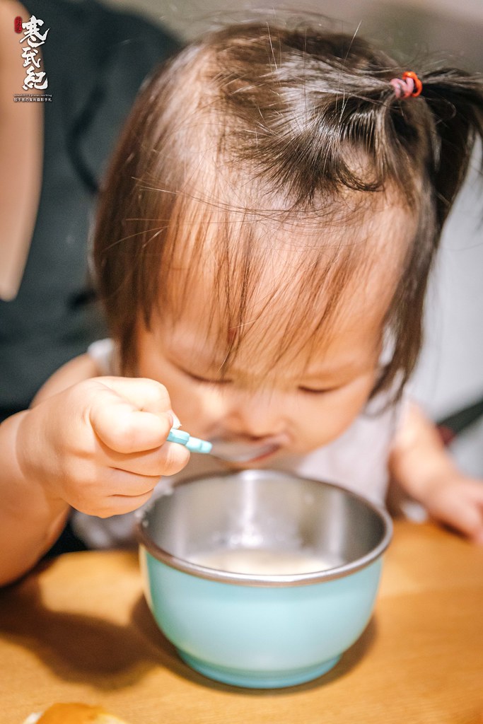 ▲一歲半的小薯條都好愛喝全家人的濃湯。（圖／寒武紀）