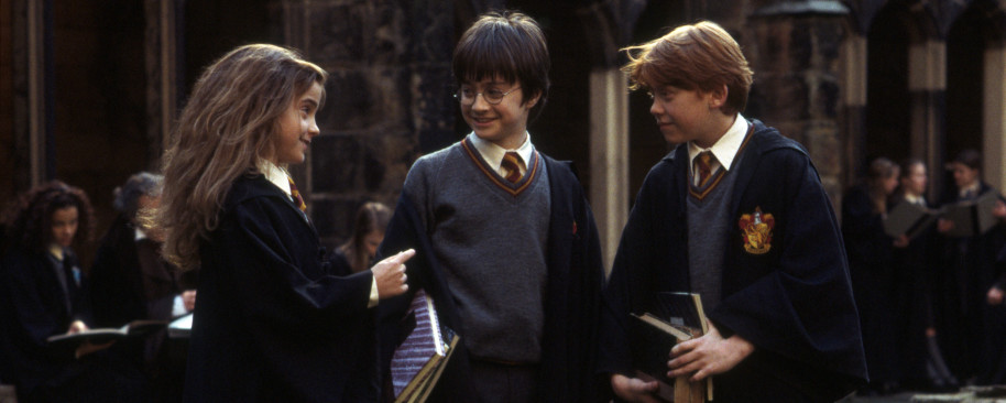 ▲妙麗（左起）、哈利、榮恩。（圖／翻攝Wizarding World官網）