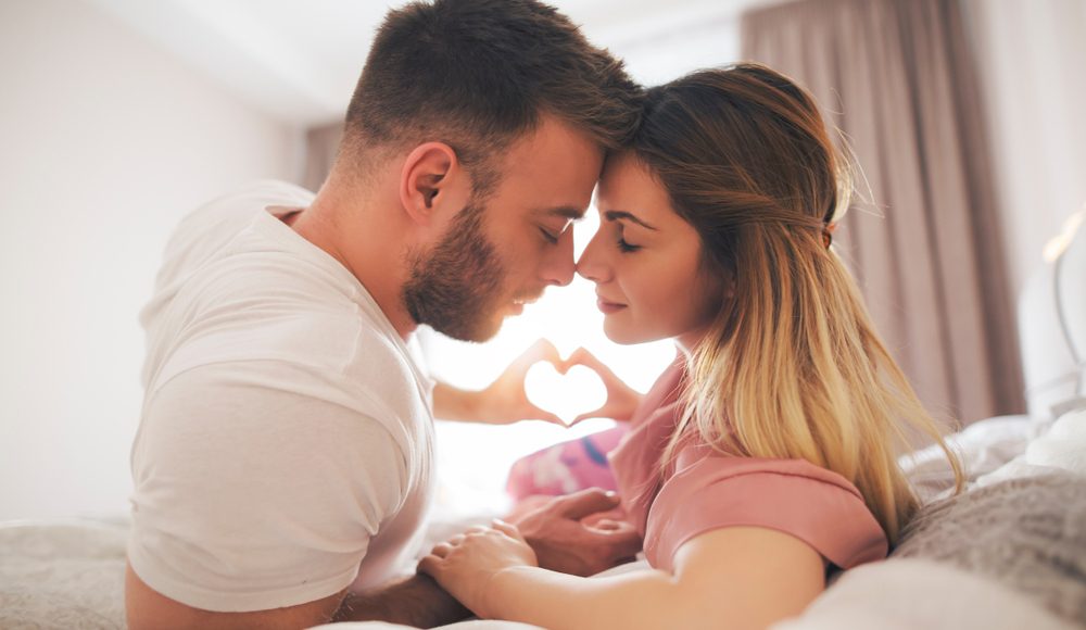  ▲總是猶豫不決、沒安全感的女孩們，快使用以下幾招突破曖昧，讓對方承認妳們的關係吧！（圖／Shutterstock）