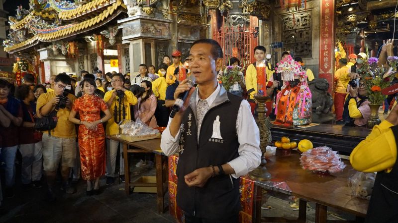 ▲北港朝天宮董事長蔡咏锝率董監事恭迎大庄媽。(圖/記者蘇榮泉攝,2020.11.03)