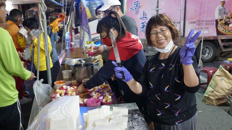 ▲大庄媽香燈腳都能感受到北港人的熱情款待。(圖/記者蘇榮泉攝,2020.11.03)
