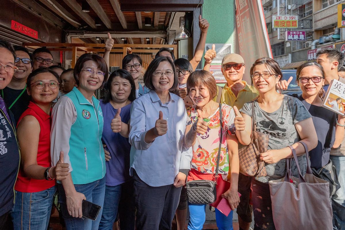 ▲總統蔡英文今（3）日晚間親自在臉書上對近來她我好不好「鬥陣」（相處）一事做出回應。（圖／擷取自蔡英文臉書）