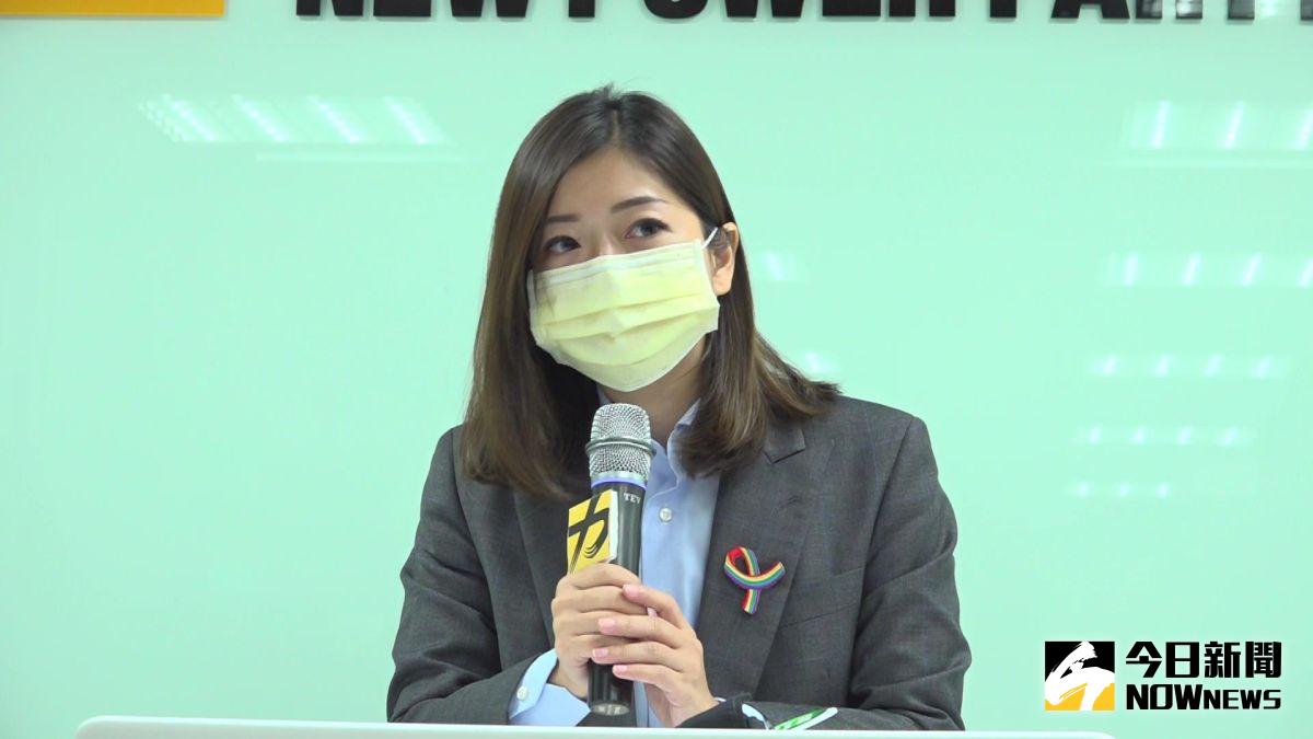 ▲時代力量黨主席高鈺婷3日晚間宣布辭去黨主席一職，並表示相關傳言都是空穴來風。（圖／記者林柏年攝,2020.11.4）