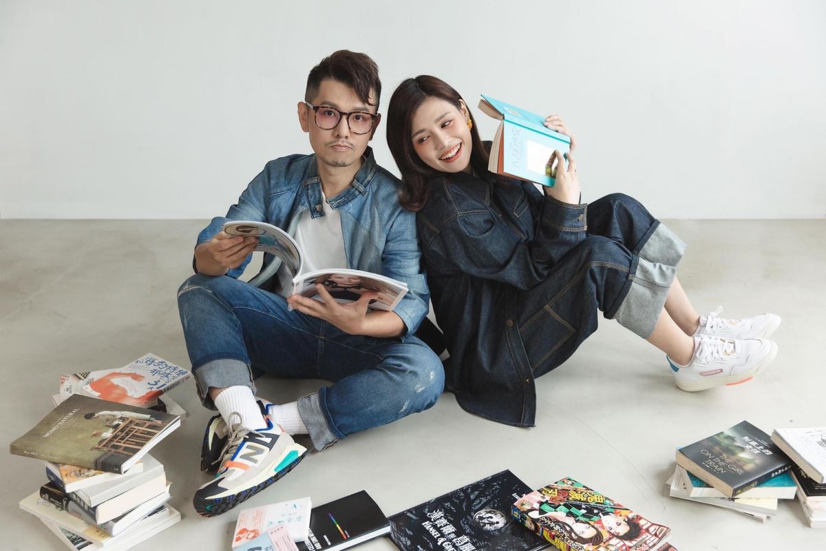 ▲陳夏民（左）、夏宇童開podcast。（圖／五熊國際提供）