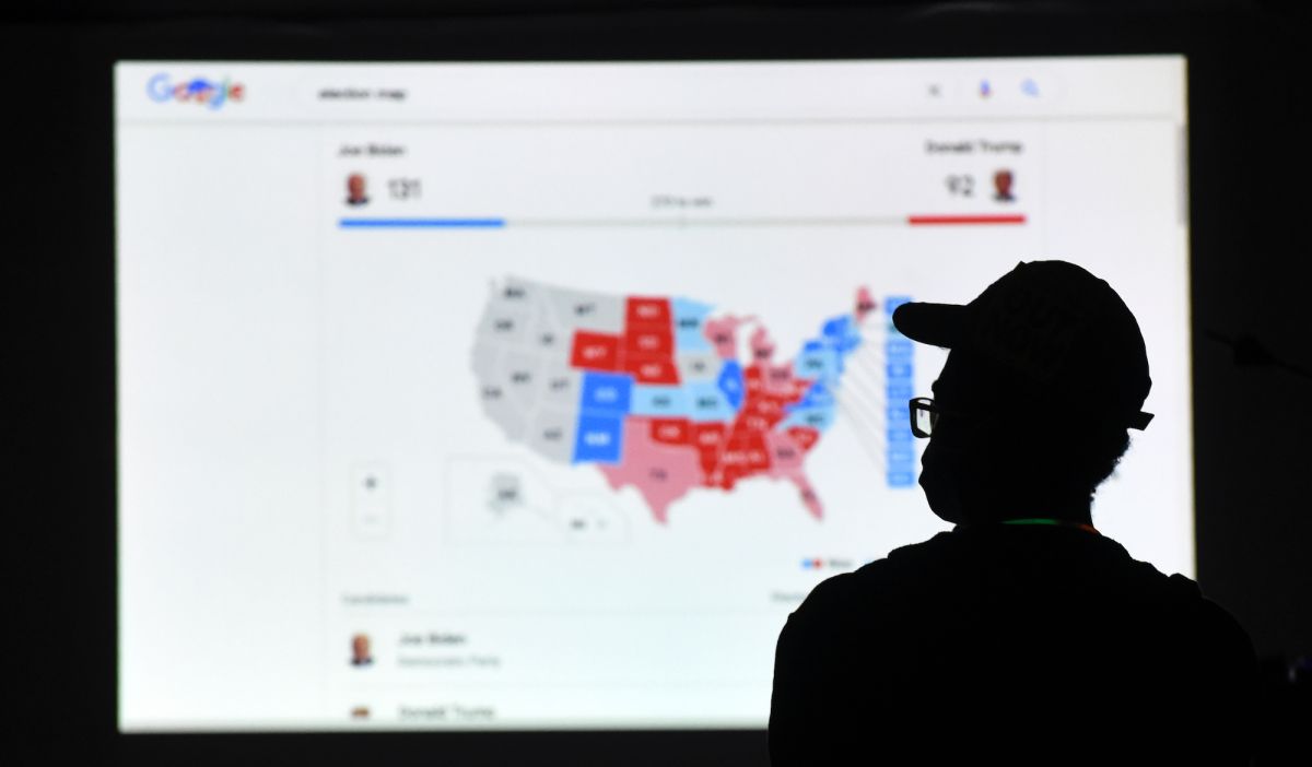 ▲美國總統大選今日（11月4日）各州路陸續開票，郵寄選票被拜登陣營認為是搖擺州翻盤的可能。（圖／美聯社／達志影像）