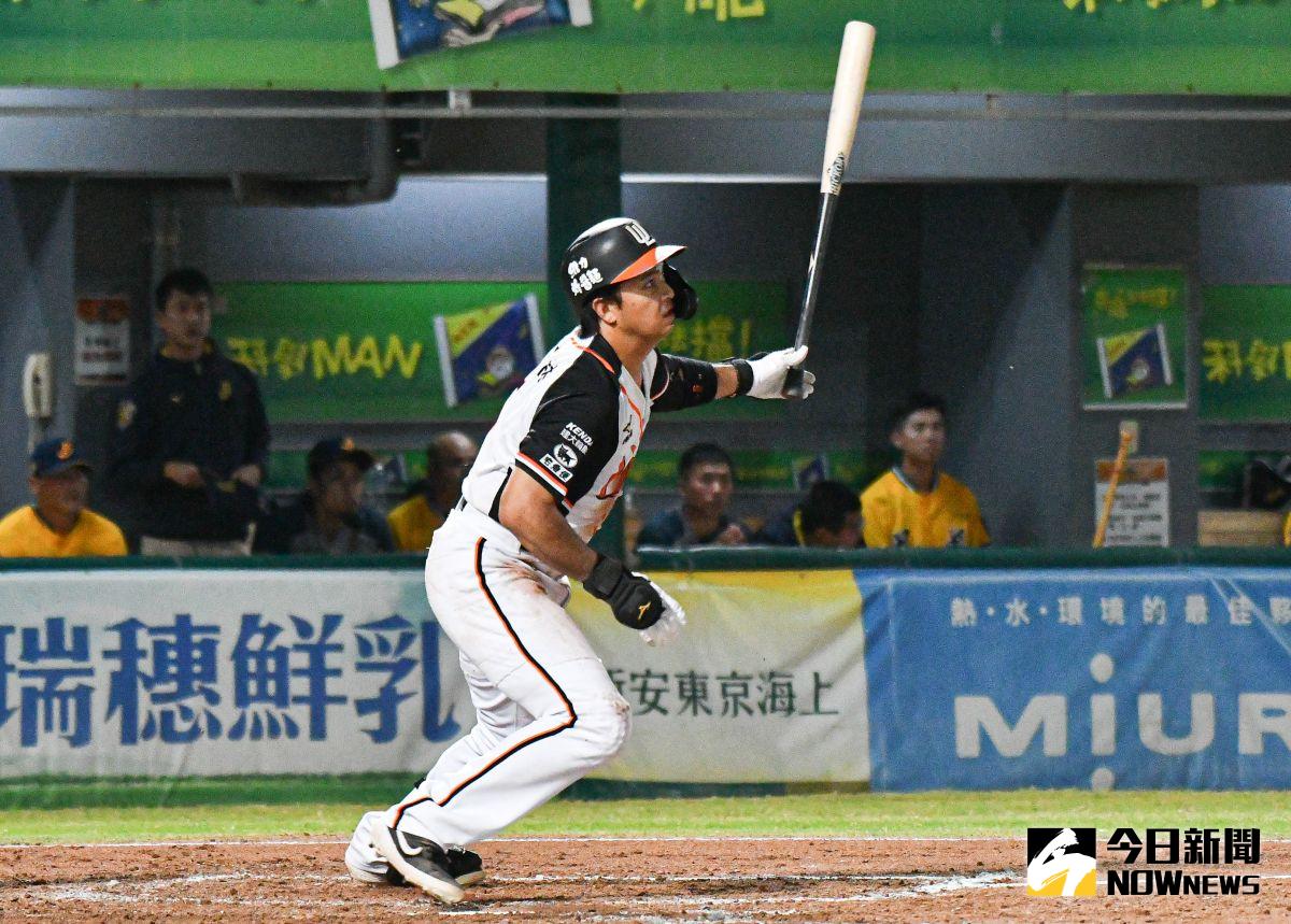 ▲統一獅內野手郭阜林開轟。（圖／記者葉政勳攝 , 2020.11.04）