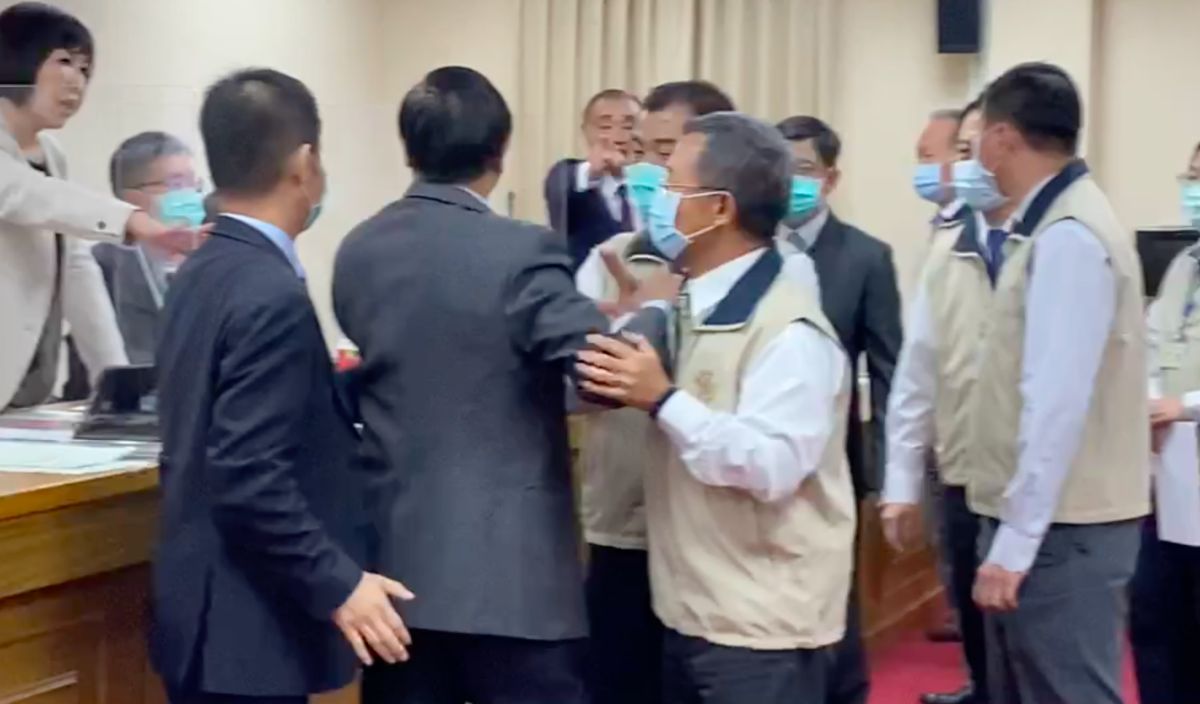 ▲近來立法委員和行政官員衝突不斷，加深朝野間的對立。　（圖／讀者提供）