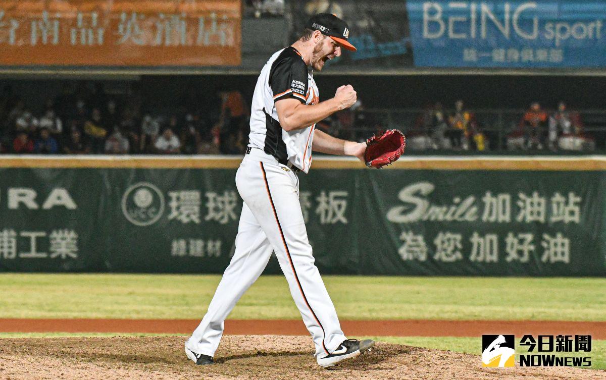 ▲統一獅洋投布雷克完投九局零失分獲選單場最有價值球員。（圖／記者葉政勳攝 , 2020.11.05）