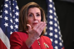 ▲美國聯邦眾議院議長裴洛西表示,將比照911事件後的做法,設立來自外部、獨立的委員會,審視與共和黨籍前總統川普的支持者於1月6日攻擊國會一事相關的「事實與起因」。資料照。(圖/美聯社/達志影像) ▲裴洛西抵達台灣,對此,AIT也表示訪問團後續將與台灣領袖會面,並討論美台關係,以及經濟成長與貿易、新冠疫情、人權等多項重要議題。資料照。(圖/美聯社/達志影像)