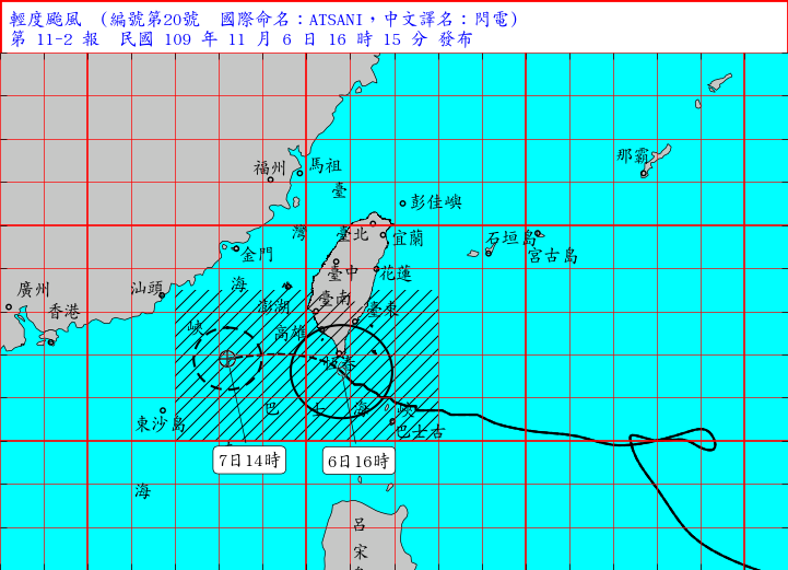 ▲閃電颱風暴風半徑幾乎籠罩屏東及恆春半島，氣象局也針對屏東縣、花蓮縣、台東縣發布豪雨特報。（圖／氣象局）