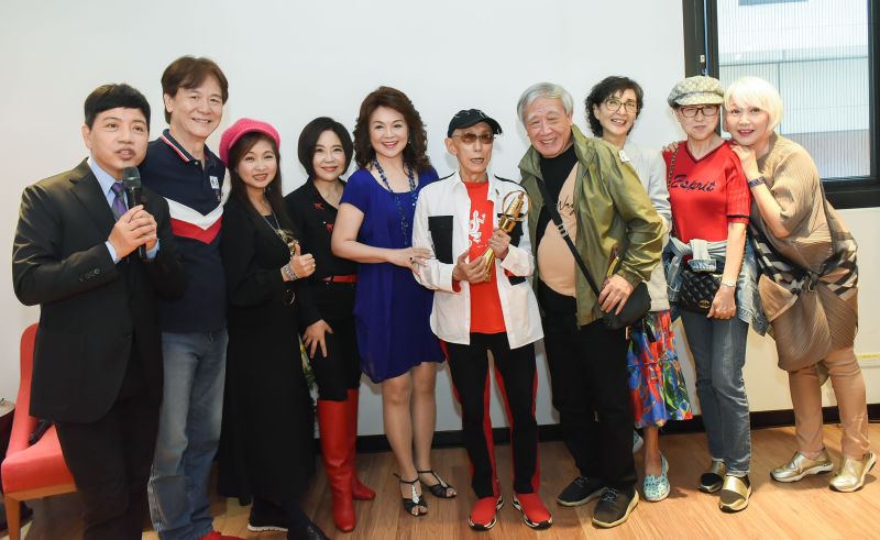▲陳凱倫(左起)陳明、龔蓮華、于美人、侯麗芳、葉天健、張帝、陳淑麗、沈曼光、包翠英皆出席。(圖/展雲幸福)