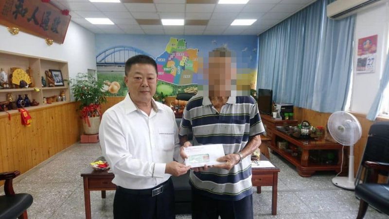 ▲彰檢指出，大城鄉長蔡鴻喜有同意核准道路挖掘許可路權權限，涉嫌向工程公司廠商索賄。（蔡鴻喜臉書）