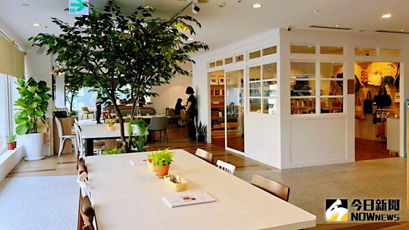 ▲「小日子手摘茶屋」全台首間旗艦店進駐新光三越高雄三多店,佔地百坪採店中店設計。(圖/記者陳美嘉攝,2020.11.08)
