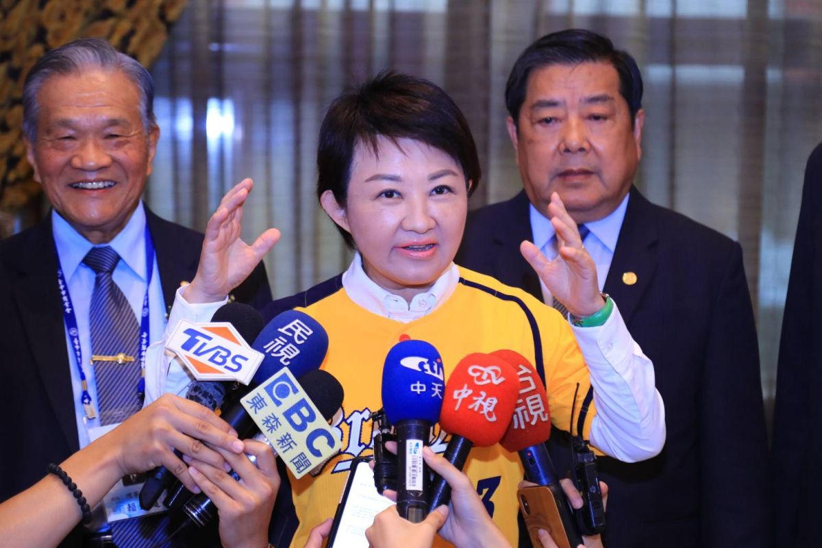 ▲市長盧秀燕表示，願賭服輸。會選擇合適時間戴上獅子頭套跑行程，敬請期待！(圖／資料照片)