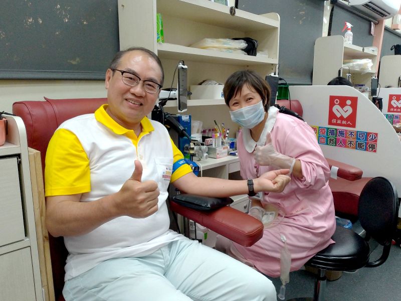 ▲台彩總經理蔡國基聽聞血庫存量短缺，立刻捐出一袋熱血。（圖／品牌提供）